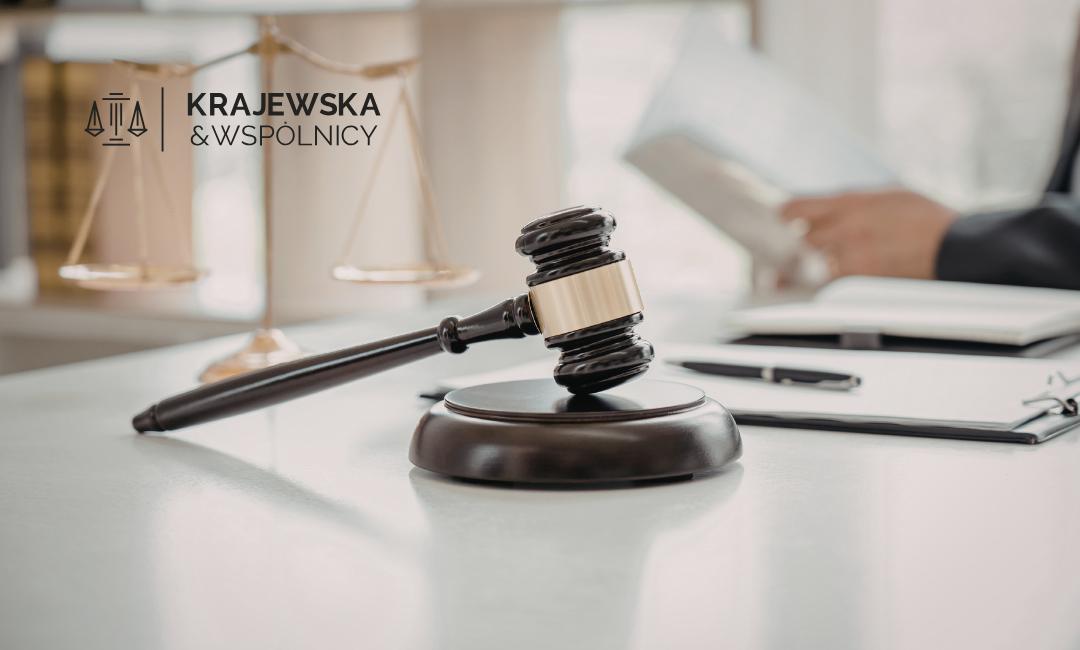 pomoc_prawna_młotek_sędziowski